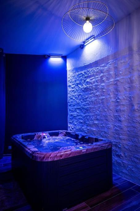 Love Room Spa Privatif Villefranche-sur-Saône Exterior photo