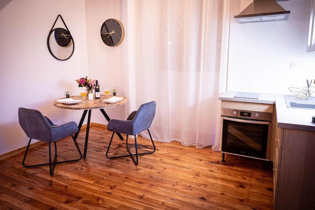 Love Room Spa Privatif Villefranche-sur-Saône Exterior photo